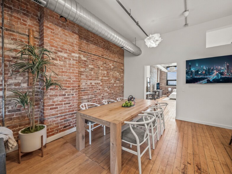 Building Photo - 1410 Gratiot Ave