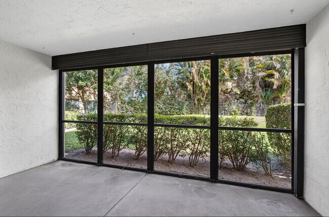 Building Photo - 6258 Chasewood Dr