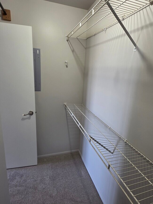 Building Photo - 1361 Cunat Ct