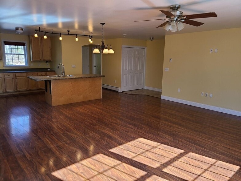 Building Photo - 354 Weirs Rd
