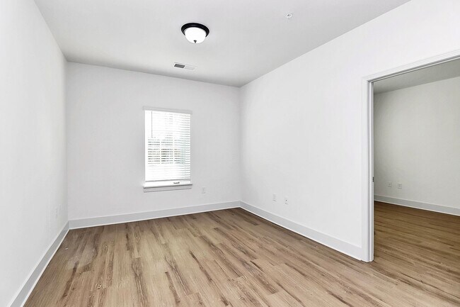 Building Photo - Beautiful Brand New ADA Accessible One Bedroom Apartment!