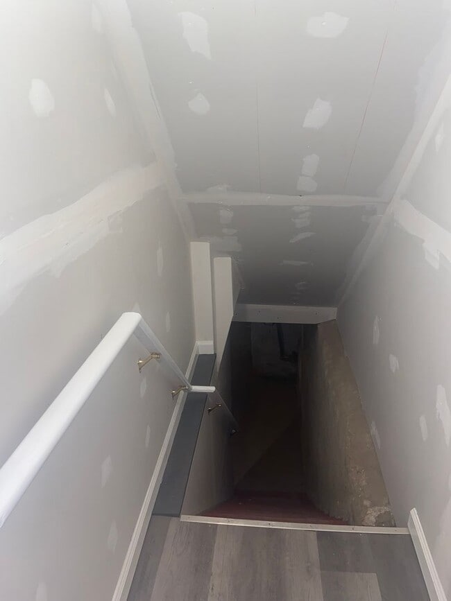 Building Photo - Remodeled Home - Oak Lane