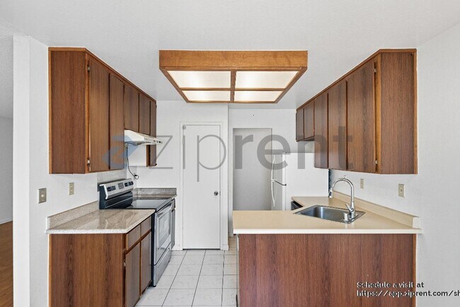 Building Photo - 2547 Easton Ln