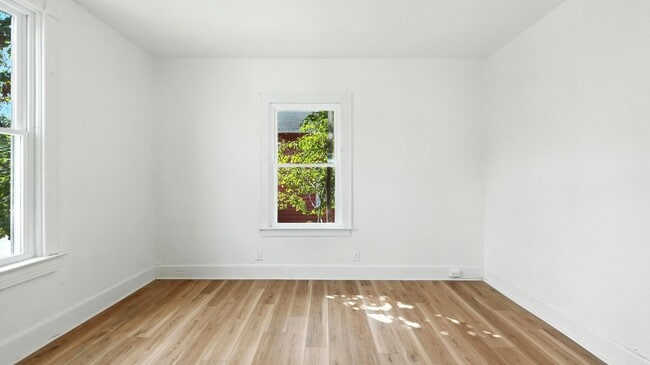 Building Photo - 3 bedroom home!
