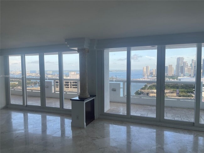 Building Photo - 1717 N Bayshore Dr