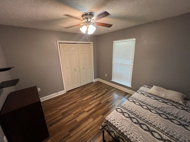 Building Photo - Spacious 5BR Home in Avalon – Dual Master Suites + Modern Updates!