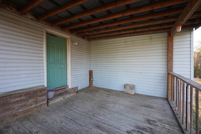 Building Photo - 606 W Tunstall St