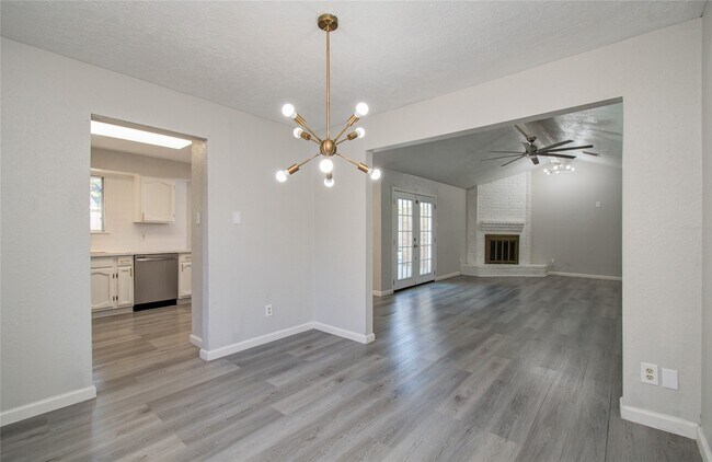Building Photo - 16610 Cairngorm Dr