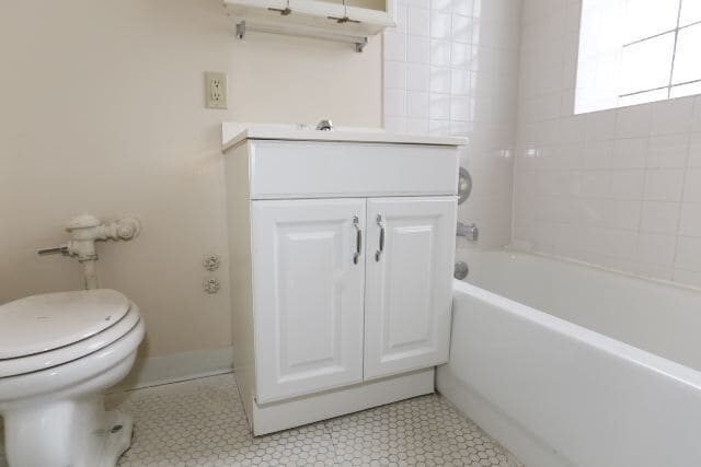 Building Photo - 1034 W George St