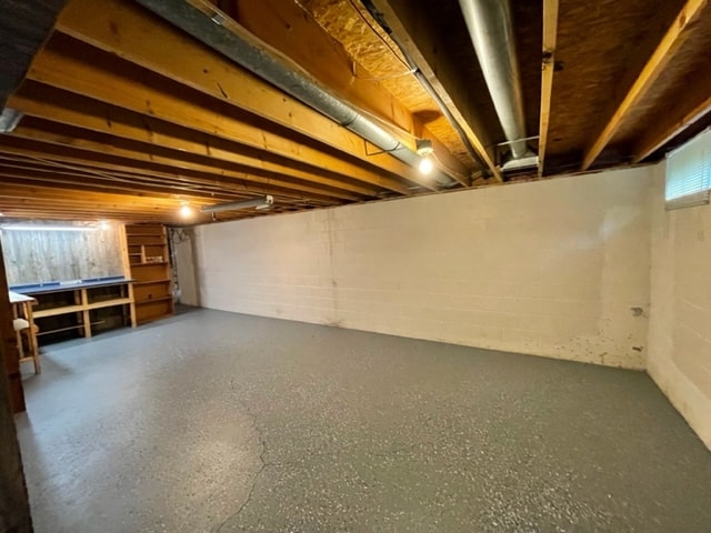 Building Photo - 208 Greenleaf Dr