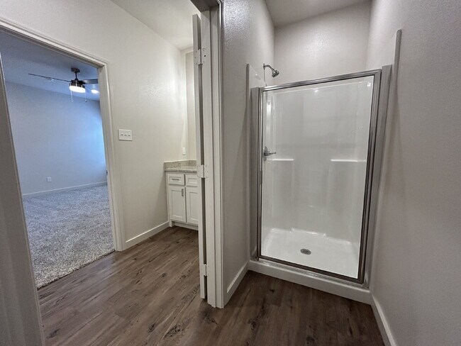 Building Photo - Gorgeous Duplex in Frenship East!