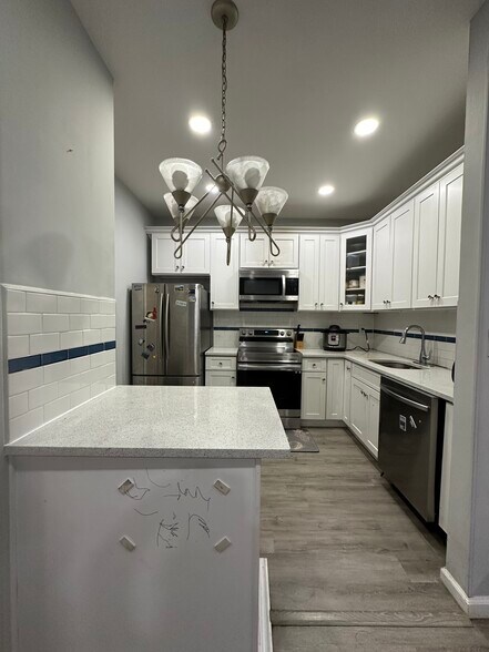 Building Photo - 75 Liberty Ave