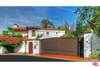 Building Photo - 2942 Passmore Dr
