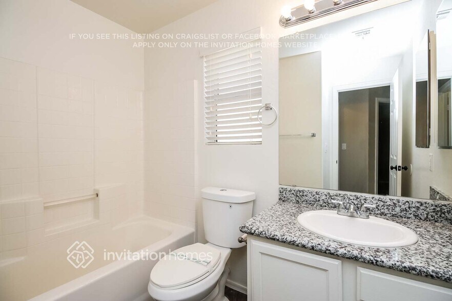 Building Photo - 2345 S Ananea