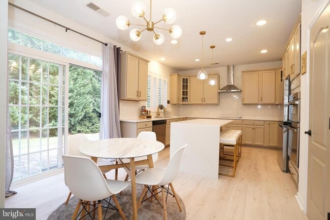 Building Photo - 20779 Crescent Pointe Pl