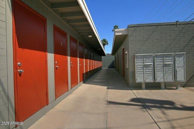 Building Photo - 4419 N 27th St