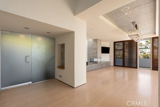 Building Photo - 920 Skyline Dr