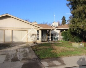 Building Photo - Fair Oaks 2bd/1ba Duplex with Garage near Sunrise & Sunset Ave