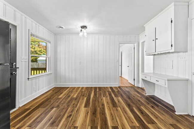 Building Photo - 1155 Melvin Dr