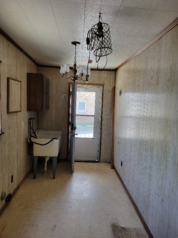 Building Photo - 912 Hancock Ave