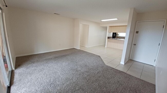 Building Photo - 280 Ulster Ln