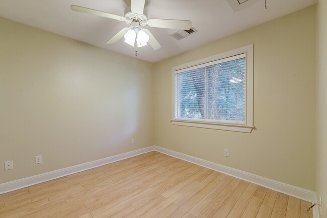 Building Photo - 4527 Avenue B