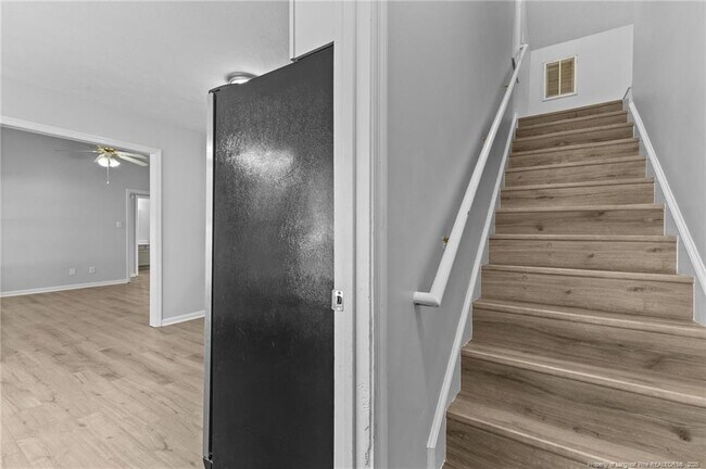 Building Photo - 7780 Buttonwood Ave