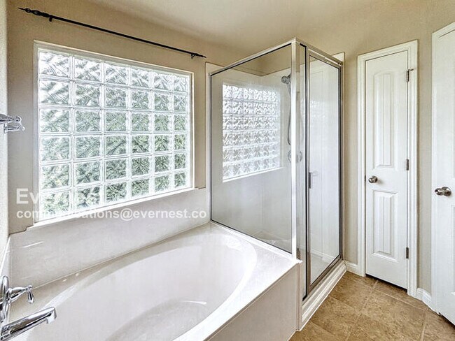 Building Photo - 11117 Wyola Bend