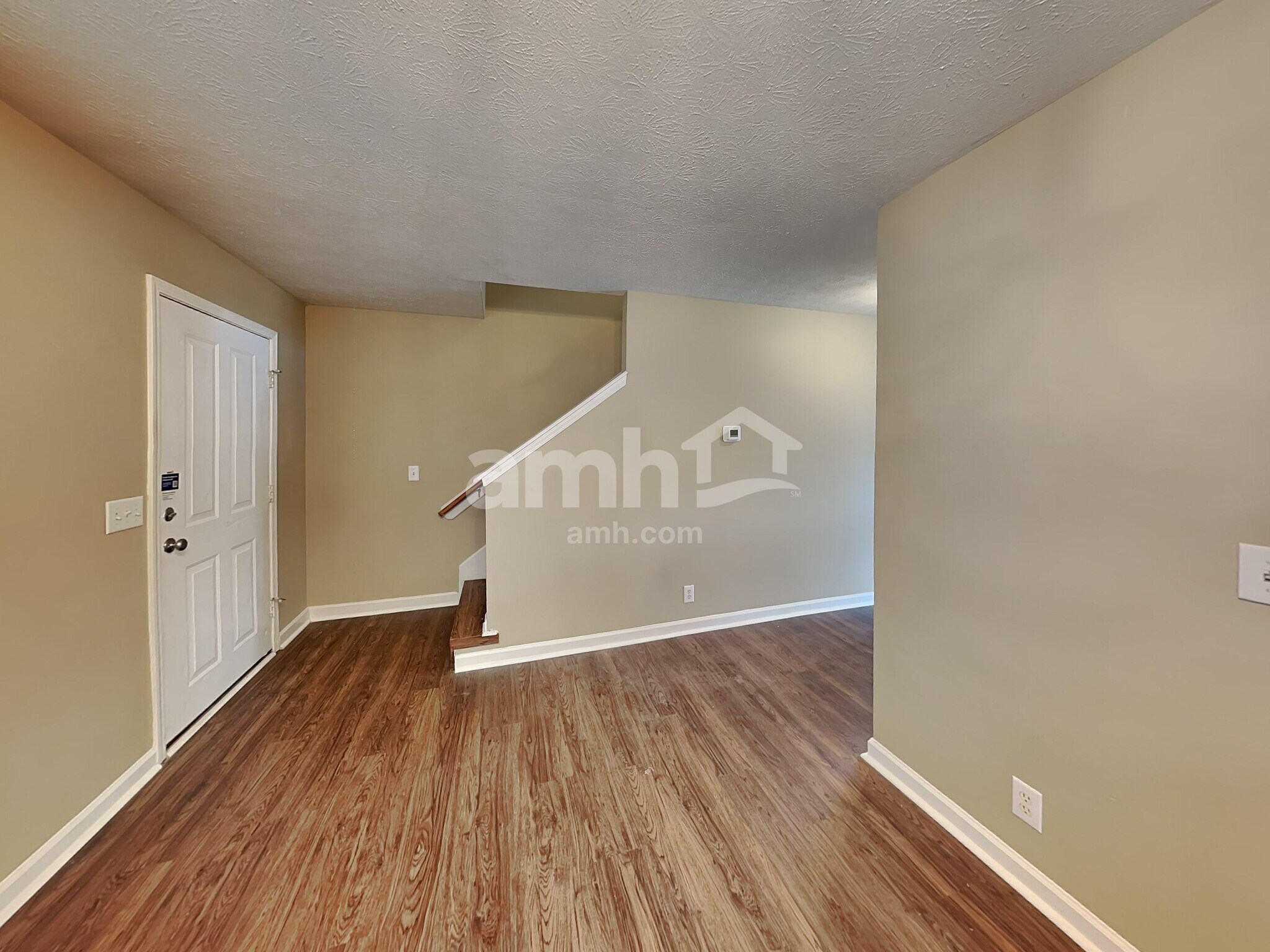 Building Photo - 4060 Longfellow Dr