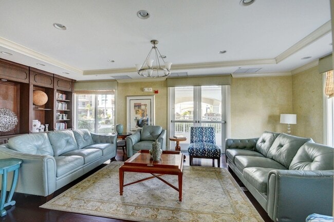 Building Photo - 802 W Windward Way