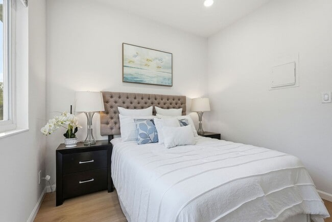 Building Photo - New Remodeled, Downstairs with Two Patios, Gated Community with Pool