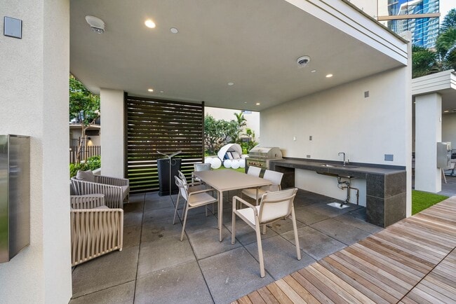 Building Photo - 2350 Sky Ala Moana West #2304