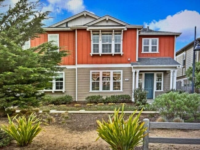 Building Photo - Charming 3-Bedroom House for Rent in Marin...