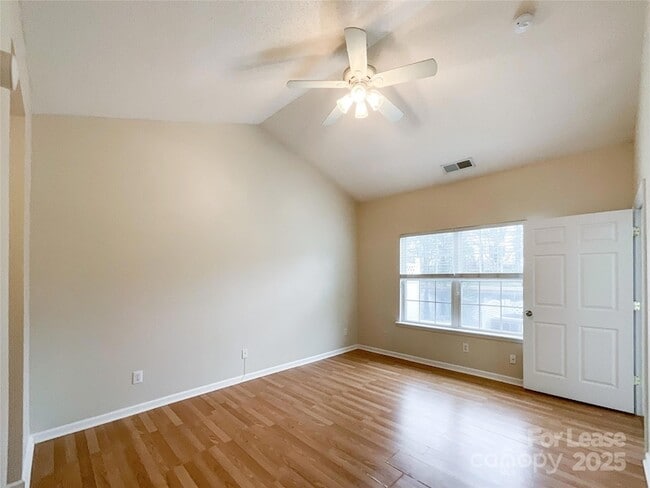 Building Photo - 217 Arlington Downs Blvd