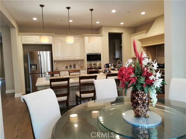 Building Photo - 16 Branding Iron