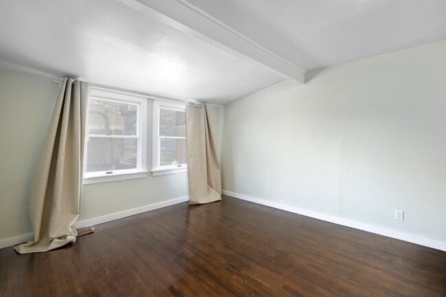 Building Photo - Beautiful Home in Amazing Salt Lake Location!