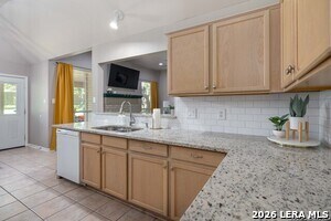 Building Photo - 1131 Flaming Oak Dr