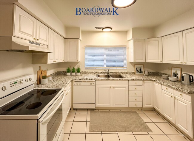 Building Photo - 3140 S 3200 W