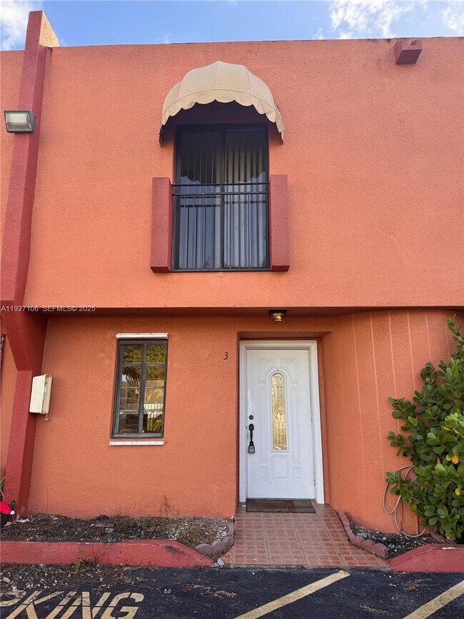 Primary Photo - 8454 NW 8th St