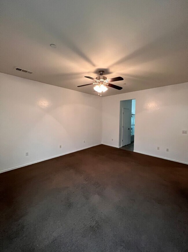 Building Photo - 1798 Capistrano Ave