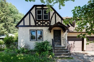 Building Photo - 726-730 Holton St