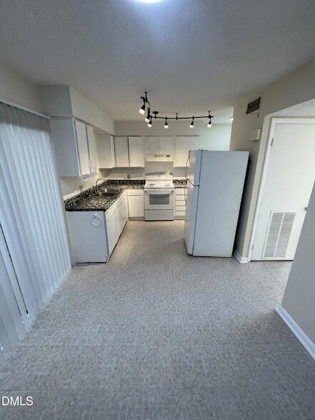 Building Photo - 120 Byrum St