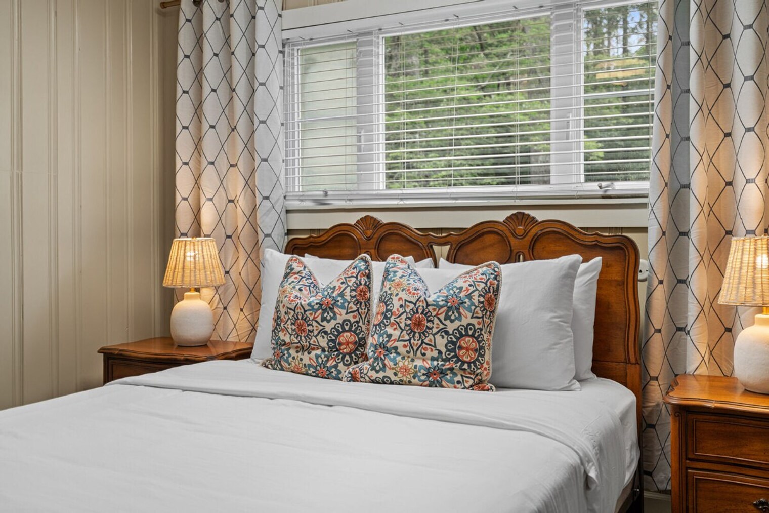 Building Photo - 264 Euharlee Rd SW