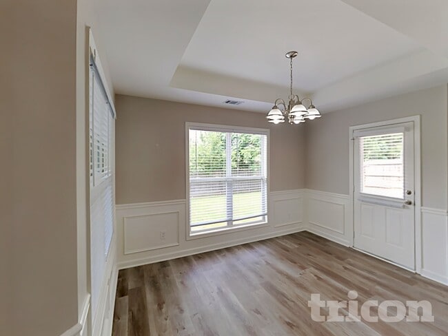 Building Photo - 104 Logan Creek Ct