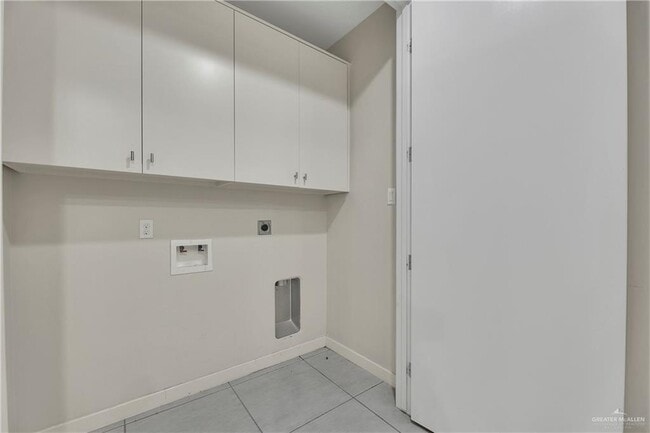 Building Photo - 28 Ozark Ave