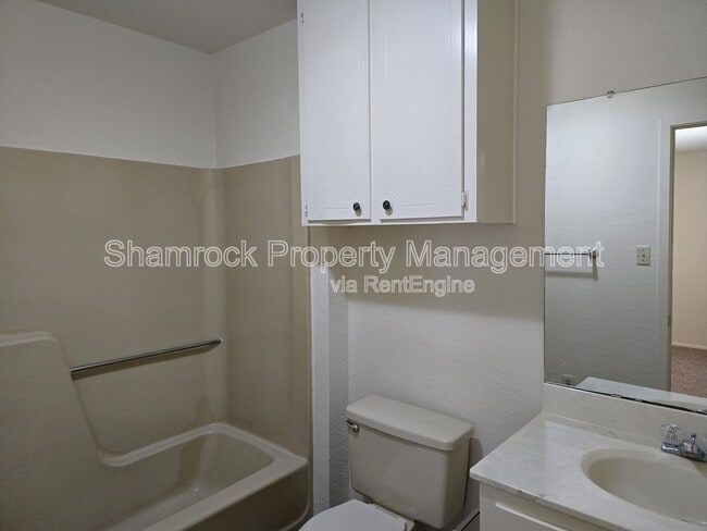 Building Photo - 911 Lancelot Cir