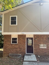 Building Photo - 205 Sunrise Ln