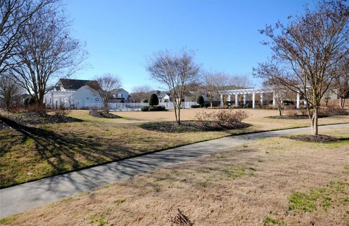 Building Photo - 5320 Hayton Way