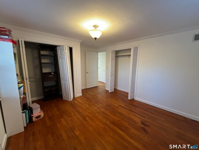 Building Photo - 110 Roger White Dr