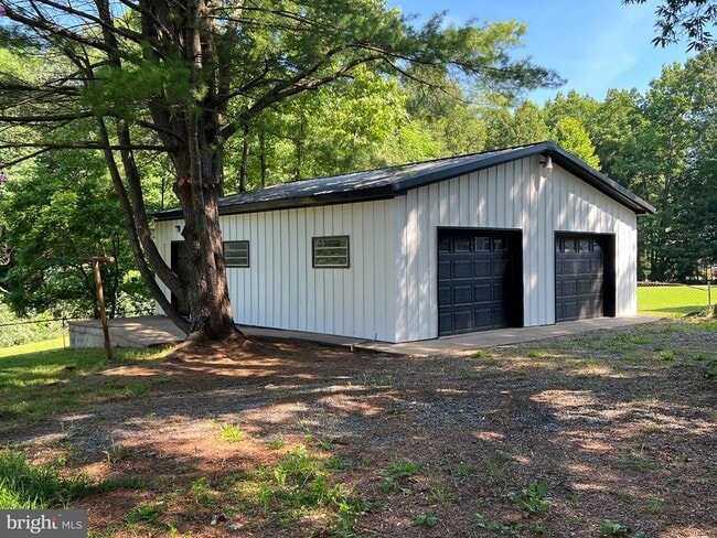 Building Photo - 9872 Red Hill Rd